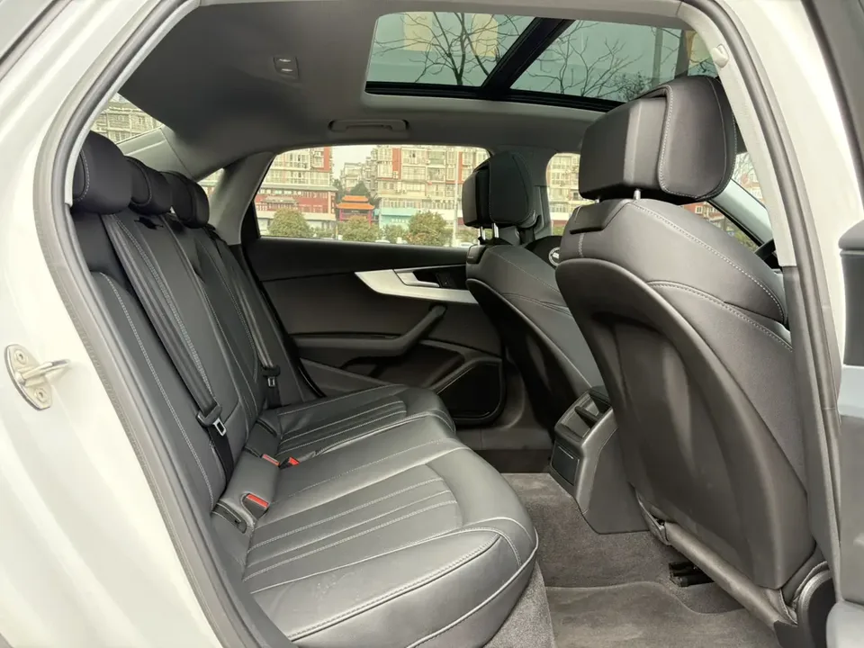 Audi a4 l 40 TFSI Fashion Dynamic Edition 2023 — миниатюра 5