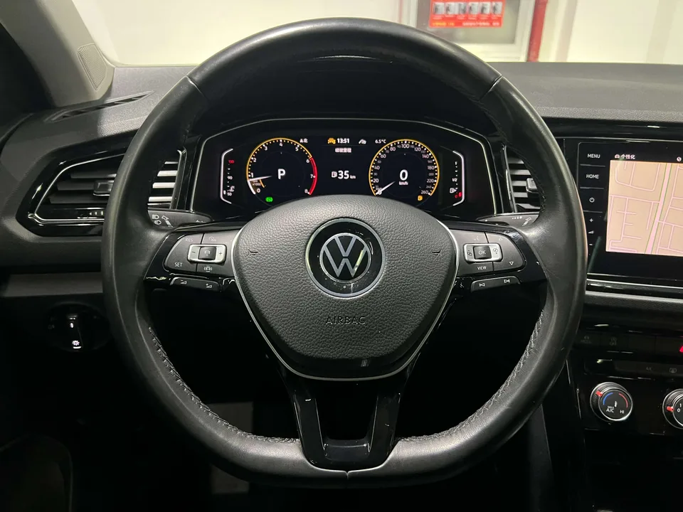 Volkswagen T-Roc Tange 280TSI DSG two-wheel drive comfort PLUS 2022 — миниатюра 5