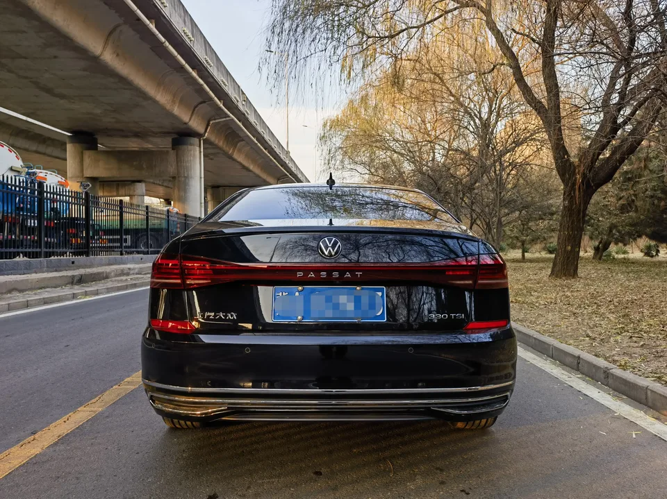Volkswagen Passat Passat 2022 330TSI Starry Sky Premium Edition 2022 — миниатюра 4
