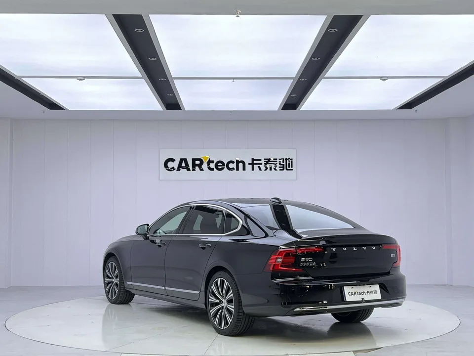Volvo S90 S90 2025 Volvo S90 2025 B5 Smart Luxury Edition 2024 — thumbnail 2