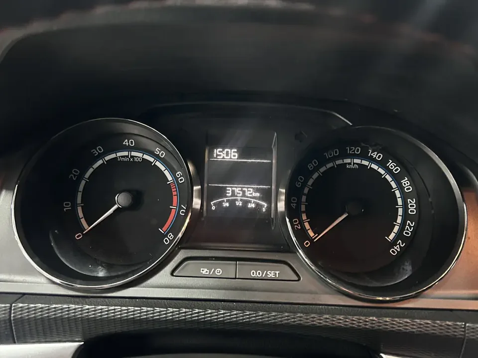 Skoda Comek Comek 2023 1.5L Automatic Comfort Edition 2023 — thumbnail 3