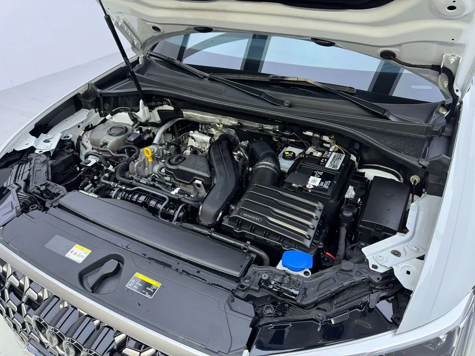 Audi Q3 35 TFSI Fashion Dynamic Edition (1.5T) 2023 — миниатюра 3