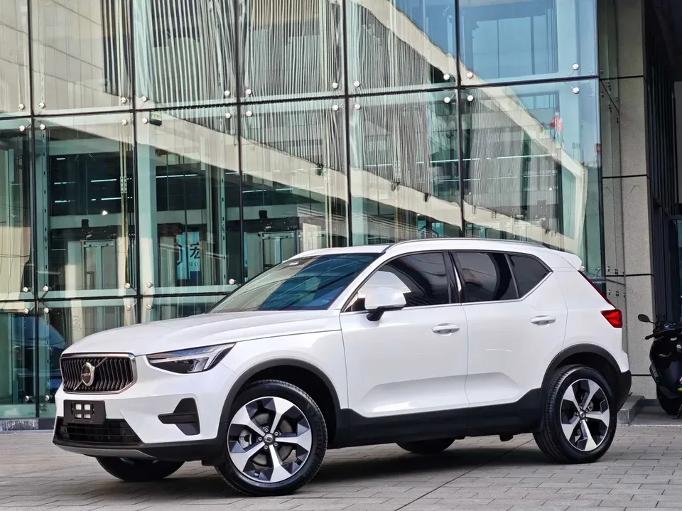 Volvo XC40 2024