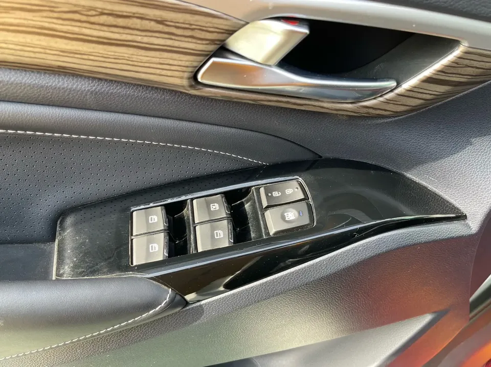 GAC Trumpchi M8 Trumpchi M8 2021 Lingxiu Series 390T Deluxe Edition 2023 — миниатюра 5