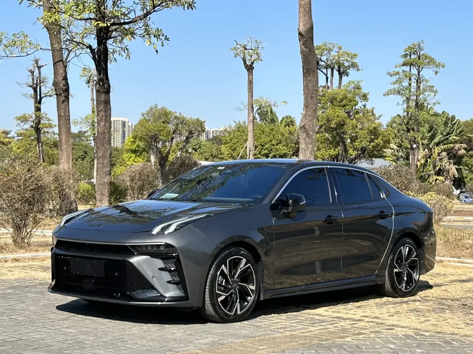 Lynk & Co 03 2023