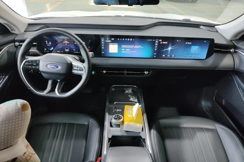 Ford Mondeo Mondeo 2025 EcoBoost 245 Luxury 2025 — миниатюра 3