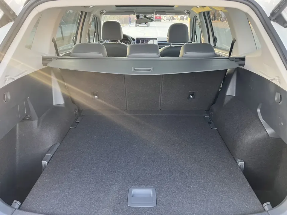 Volkswagen Tiguan L Tiguan L 2022 330TSI Automatic 2WD Smart Edition 2022 — миниатюра 4