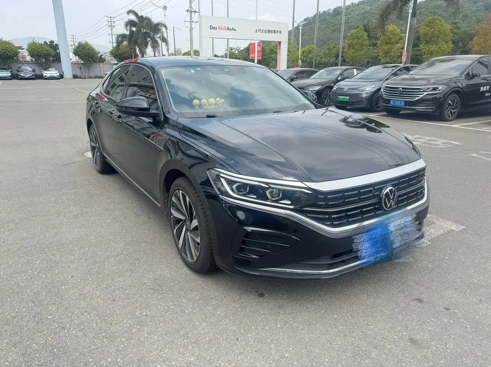 Volkswagen Passat Passat 2022 330TSI Deluxe Edition 2022 — миниатюра 3