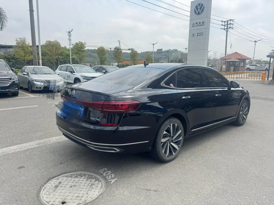 Volkswagen Passat Passat 2022 330TSI Deluxe Edition 2022 — миниатюра 5