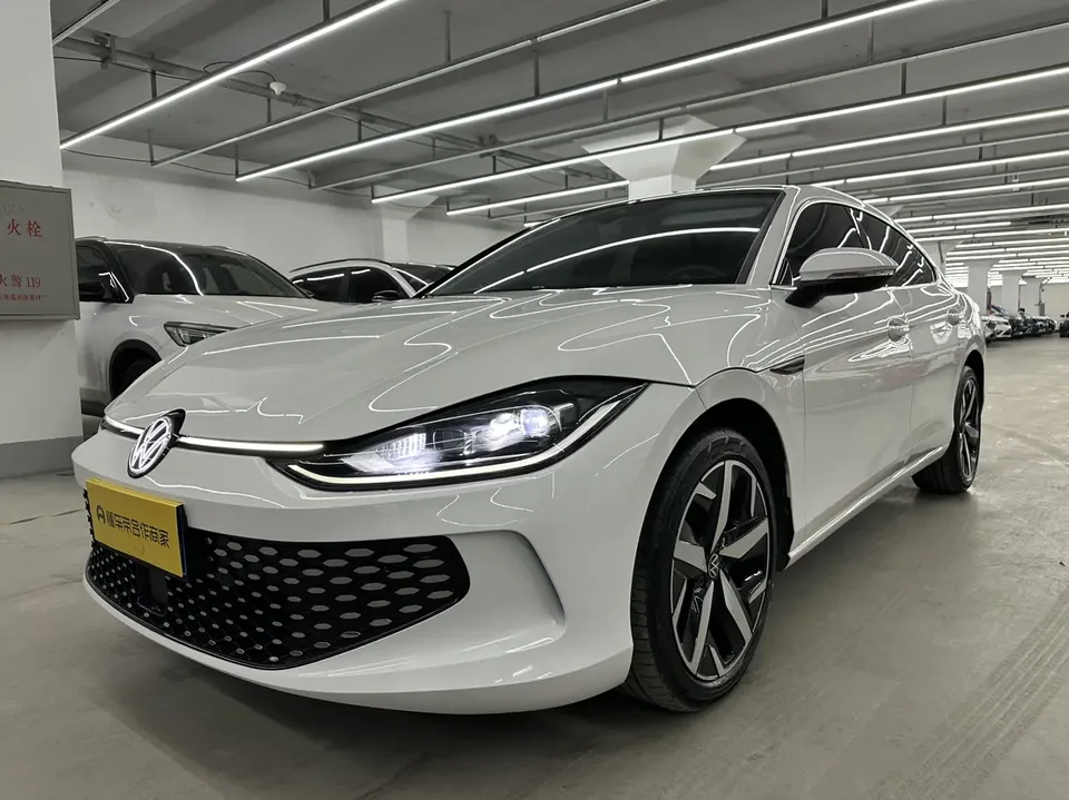 Volkswagen Lamando Lingdu Lingdu L 280TSI DSG Cool Edition 2023 — фото 1, купить с доставкой в Москву