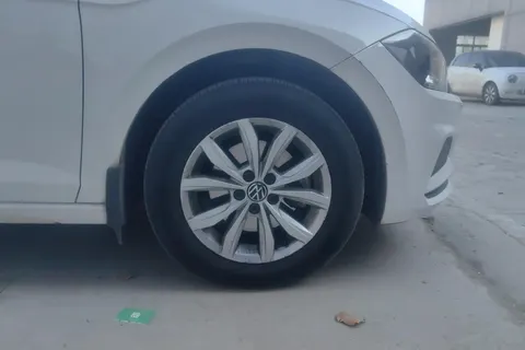 Volkswagen Polo 2023 купить в Москве