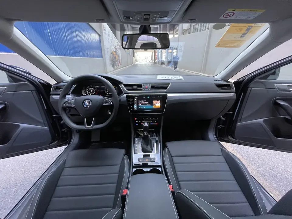 Skoda Speedy facelifted TSI280 DSG exclusive version 2024 — миниатюра 4