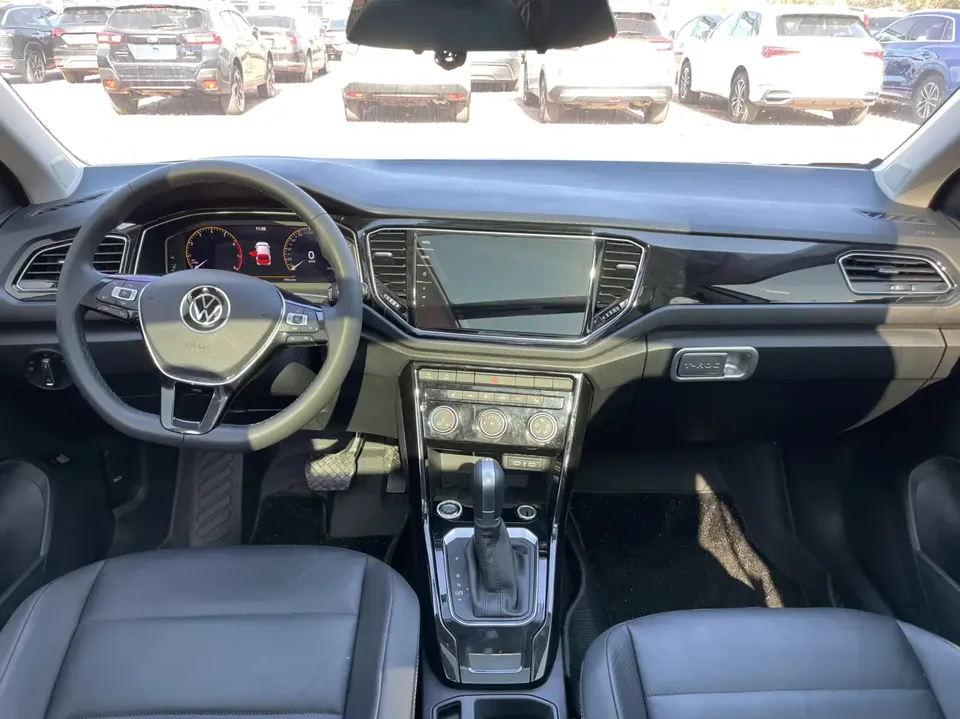 Volkswagen T-Roc Tange 280TSI DSG Two-Wheel Drive Comfort Smart Connected Edition 2022 — миниатюра 5