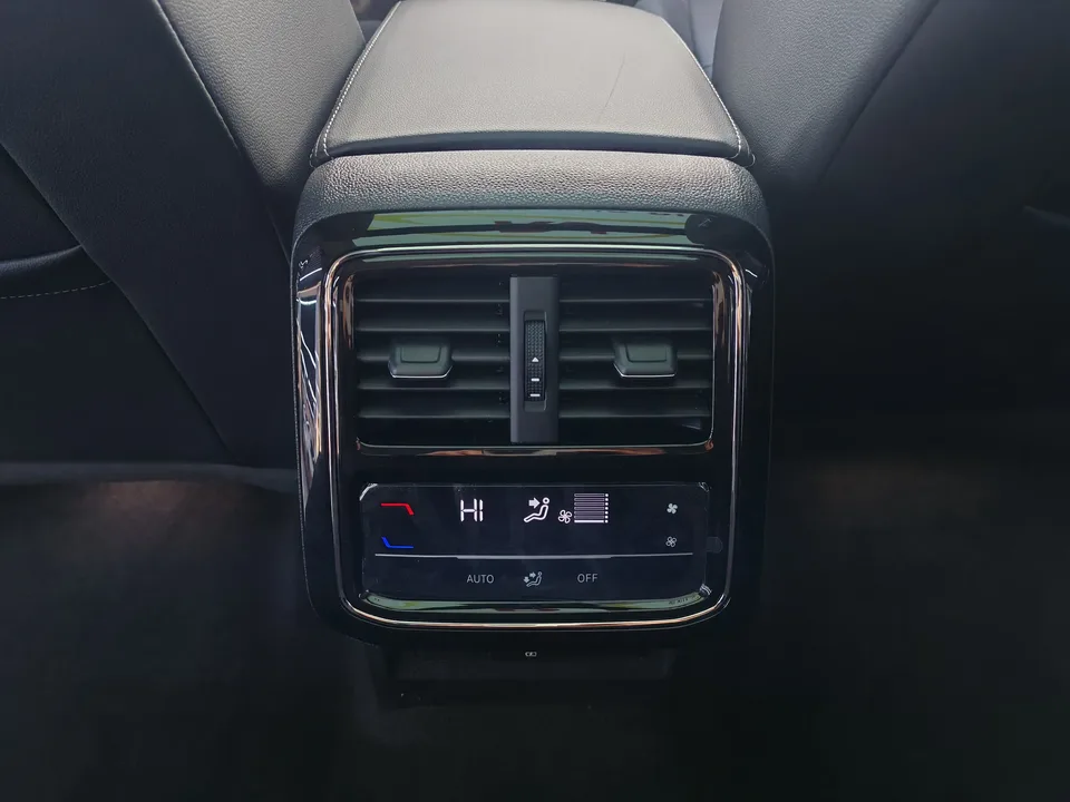 Volkswagen Passat Passat 2024 Passat 2024 380TSI Elite Edition 2024 — thumbnail 2