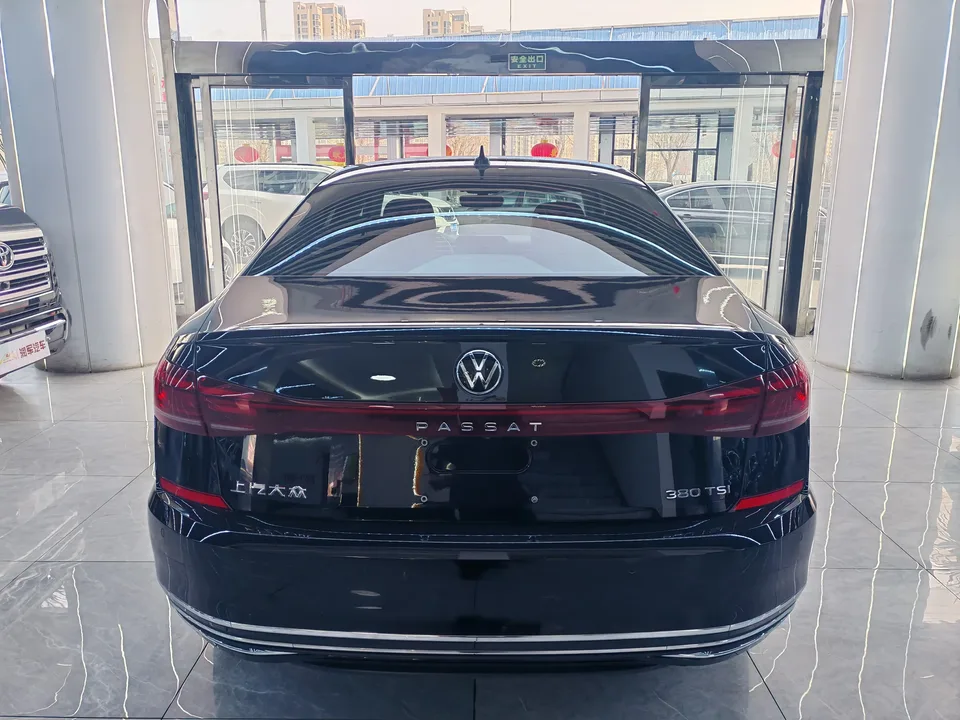 Volkswagen Passat 2024