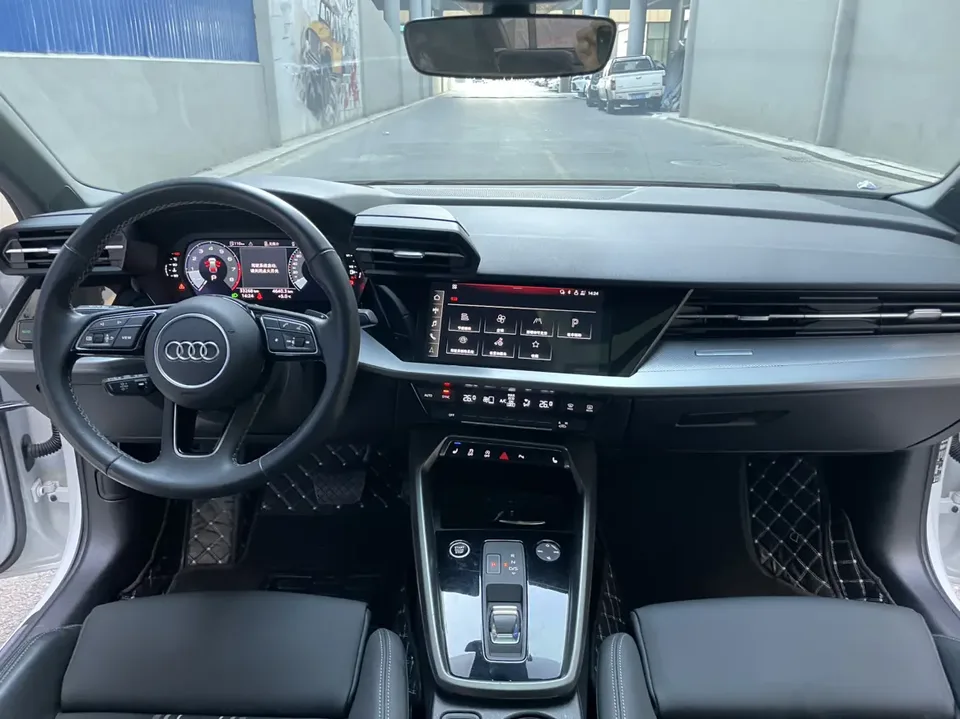 Audi A3 facelift A3L Limousine 35 TFSI stylish and sporty 2023 — миниатюра 3