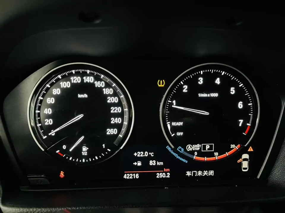 BMW 1 Series facelift 120i M Sport Night Edition 2022 — миниатюра 4