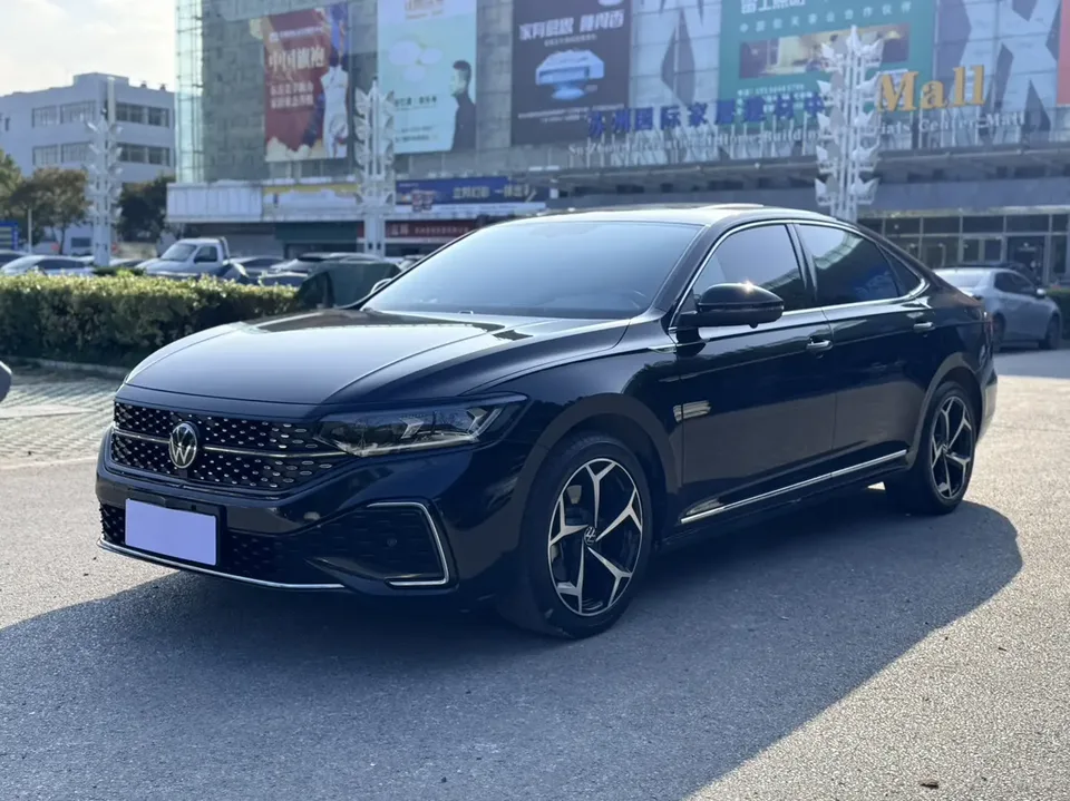 Volkswagen Passat 2023