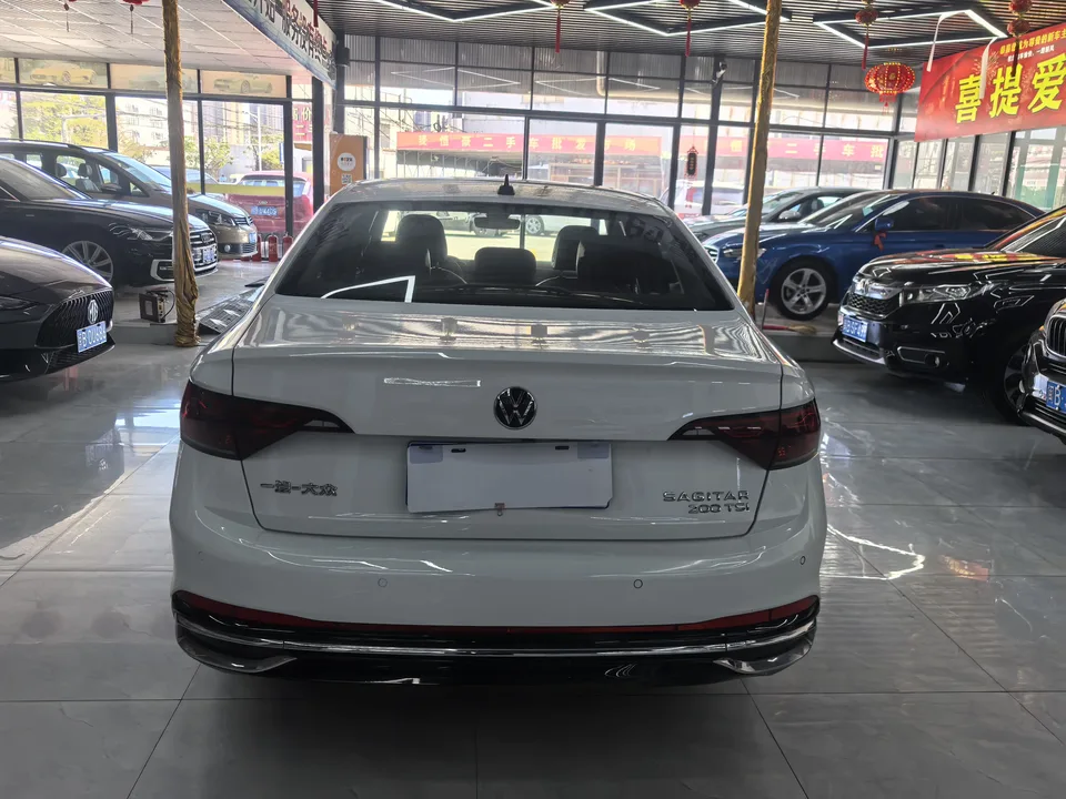 Volkswagen Sagitar 2023 Sagitar 200TSI DSG Flying Edition 2023 — миниатюра 2
