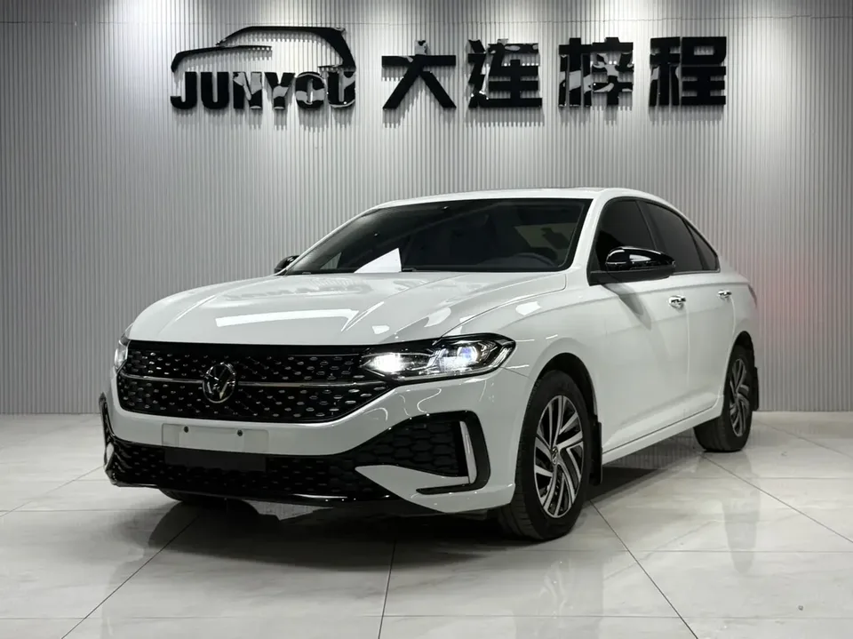 Volkswagen Lavida Lavida 2023 280TSI DSG Starry Sky Edition 2022 — photo 1, buy with delivery to Moscow