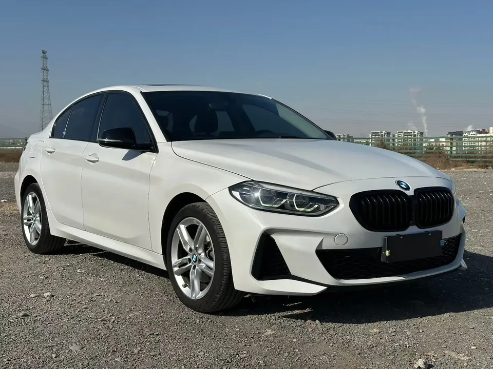 BMW 1 Series BMW 1 Series 2021 120i M Sport Night Edition 2022 — миниатюра 3