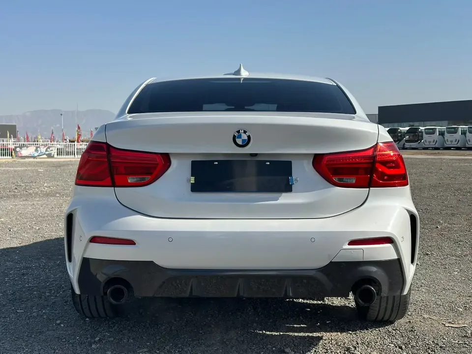 BMW 1 Series BMW 1 Series 2021 120i M Sport Night Edition 2022 — миниатюра 4