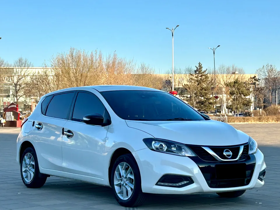 Nissan Tiida Tiida 2021 1.6L CVT Intelligent Travel Edition 2022 — photo 1, buy with delivery to Moscow