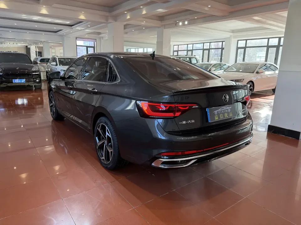 Volkswagen Sagitar 2023 Sagitar 300TSI DSG Beyond Edition 2022 — миниатюра 4