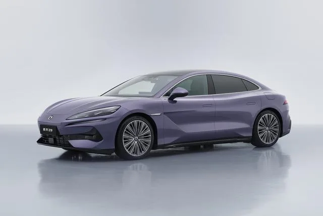 Denza Z9 DM 1100 Pro 2024 — фото 1, купить с доставкой в Москву