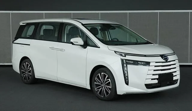 GAC Trumpchi E8 PHEV 2.0ATK 150km MAX+ 2024 — фото 1, купить с доставкой в Москву