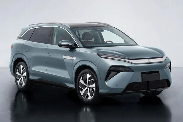 BYD Tang L DM DM-i 215KM 2025 — фото 1, купить с доставкой в Москву