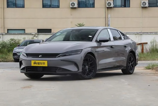 BYD Han DM DM-i 125KM 2025 — фото 1, купить с доставкой в Москву