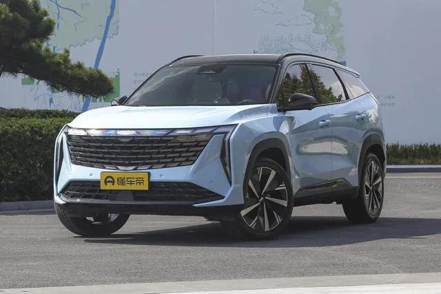 Geely Boyue L 1.5TD DCT 2025 — фото 1, купить с доставкой в Москву