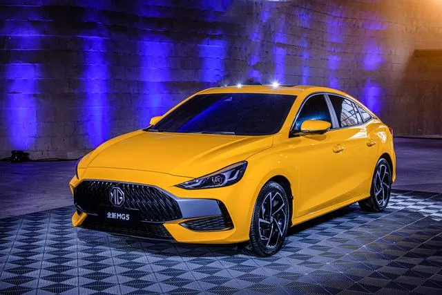 MG MG5 300TGI 2026 — фото 1, купить с доставкой в Москву
