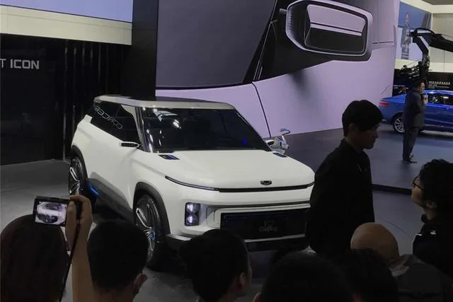 Geely ICON 1.5TD 2026 — фото 1, купить с доставкой в Москву