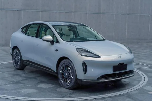 GAC Hyper Hyper HT 825 Pro 2025 — фото 1, купить с доставкой в Москву