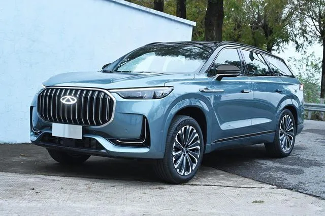 Chery Tiggo 9 9X 2.0T AT 2026 — фото 1, купить с доставкой в Москву
