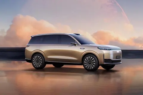 Chery Fengyun Fengyun T11 2026 buy in Moscow