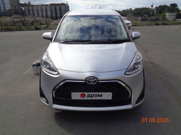 Toyota SIENTA 2022