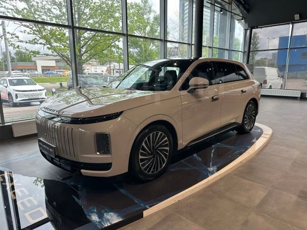 Esteo Exlantix ET 2025
