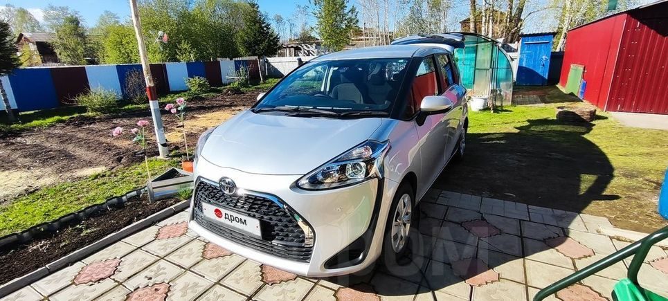 Toyota SIENTA 2022
