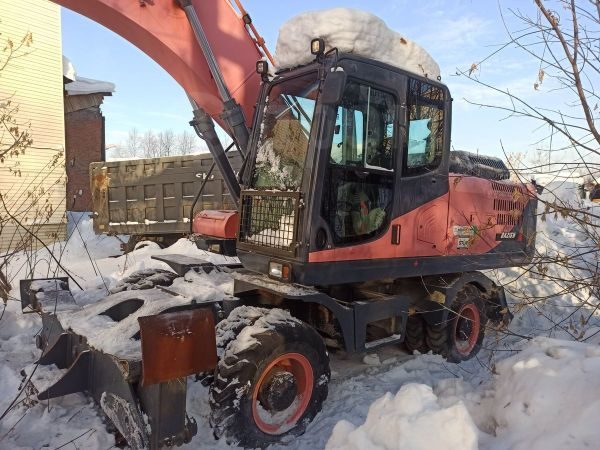 Beezone BX215W 2023