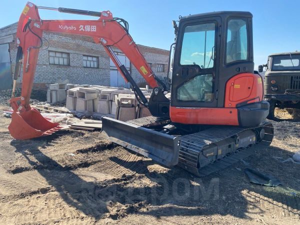 Kubota U-55 2022