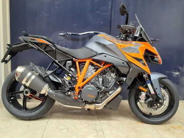 KTM 1290 Super Duke GT 2023