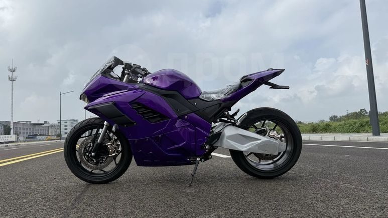 DUCATI Panigale V4 2025