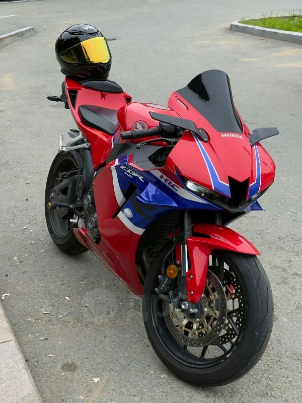 Honda CBR600RR-2 2025