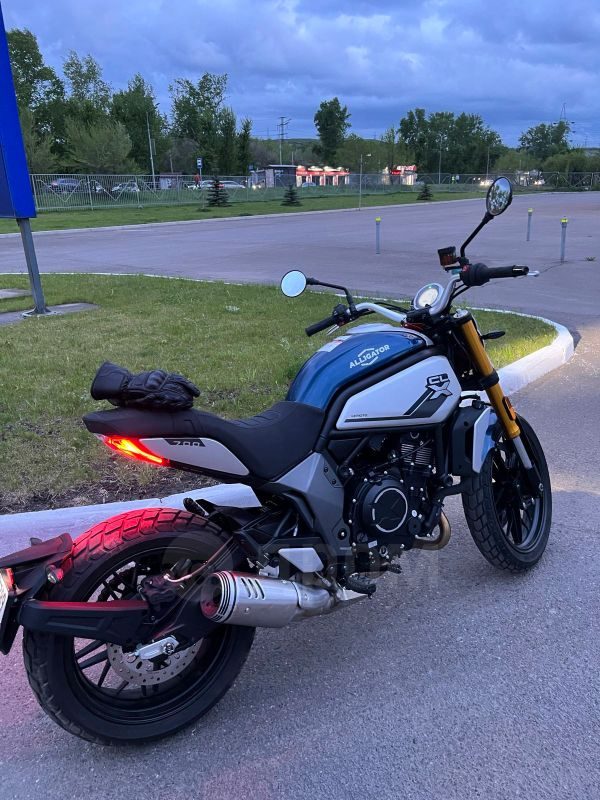CFMoto 700CL-X Heritage 2022