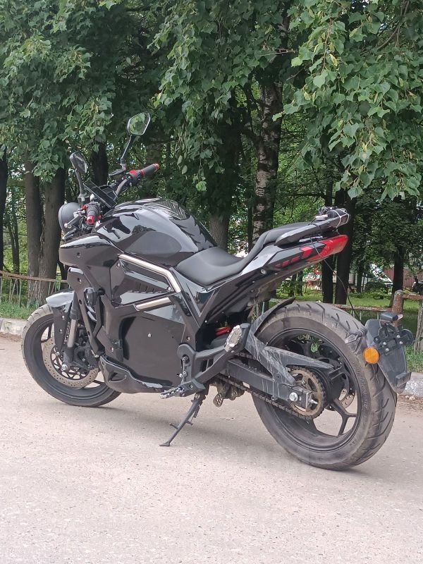 El Moto E-DIAVEL-M 2024