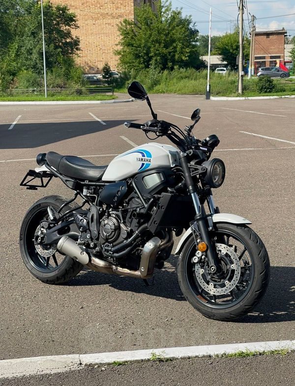 Yamaha XSR700 2023