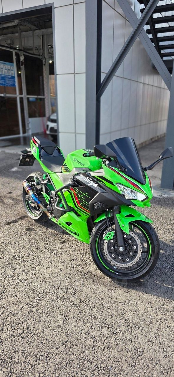 Kawasaki Ninja 400R 2023